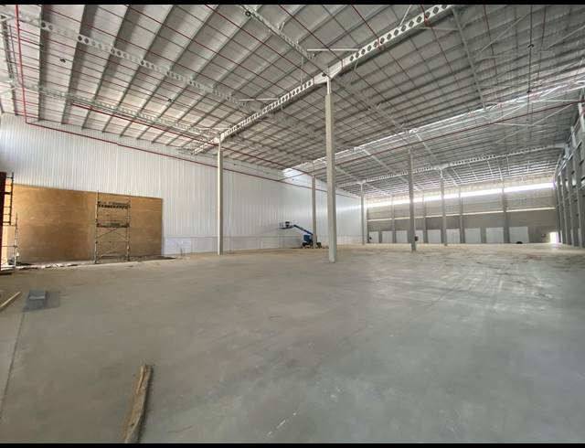 3,055M² WAREHOUSE TO LET IN GLEN ANIL